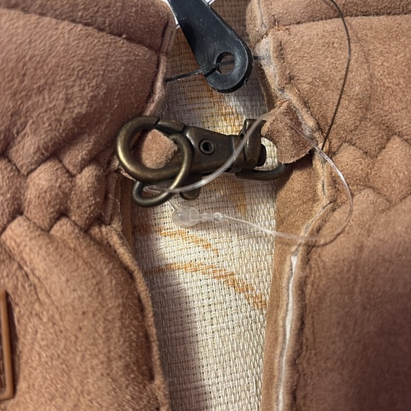 Sheepskin flip mitten in chestnut with magnetic closure. Size small/medium. NWT - Picture 5 of 10